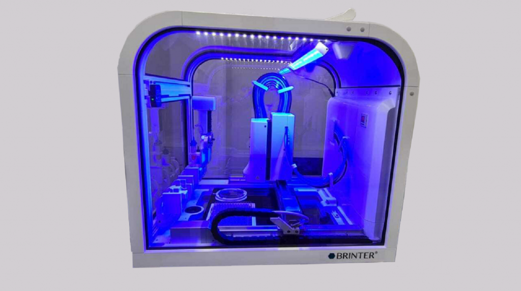 Brinter and LED Tailor partner to implement an automatic photon disinfection system in the 3D bioprinter chamber